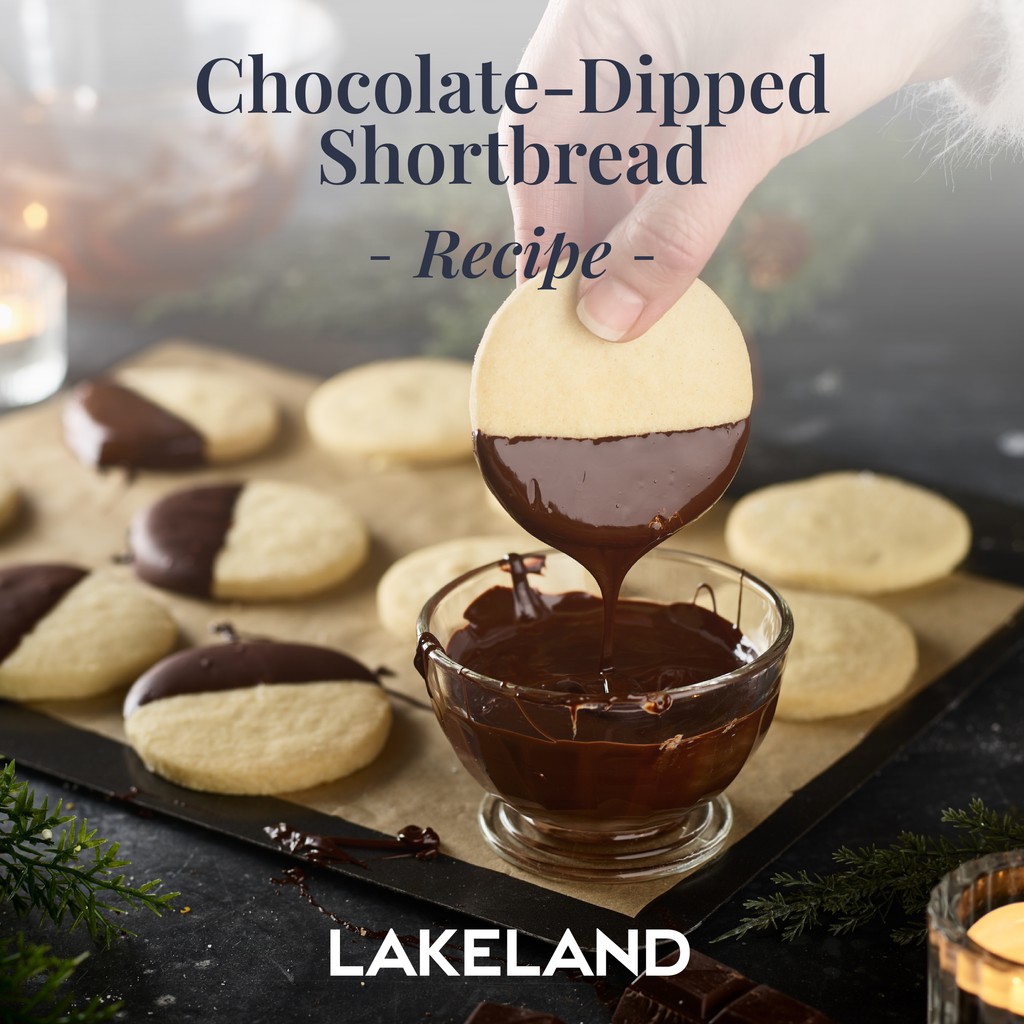 LakelandUK's tweet photo. Dunked into hot chocolate on a chilly morning ☕️. Munched with after-dinner coffee. Served with rich, silky lemon posset for dessert. Buttery, home-made shortbread is always a good idea – and it’s satisfyingly simple to make.
#GBBO #BiscuitWeek https://t.co/bADytFdcN4