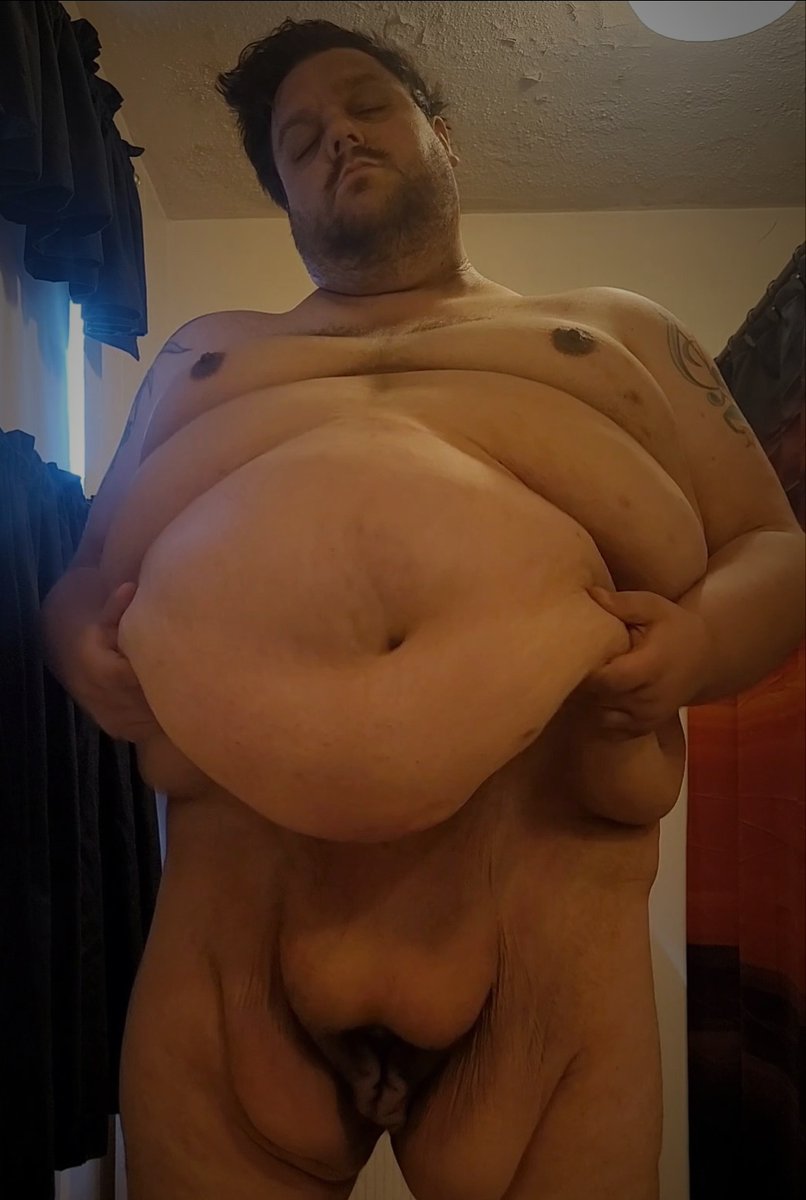 Tummy Tuesday it's here but we are letting it ALL hang out. Whoever 🔁 will get to see the vid that these are from 😜