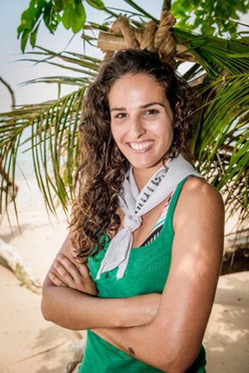 Qui se rappelle de Cassandre qui était parti avec 2 colliers aux ambassadeurs ? Mais enfaite la malédictions des boules noires c’est pour toutes les Cassandre #KohLanta #reunification #cassandre