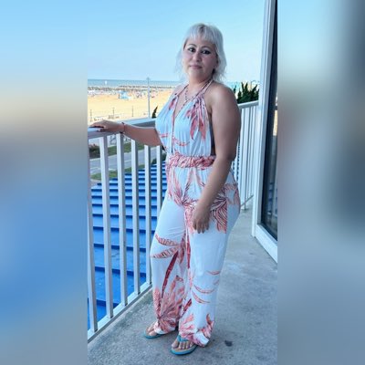 Elizabeth503Guz's tweet photo. #NuevaFotoDePerfil https://t.co/OsVQ5VndU8