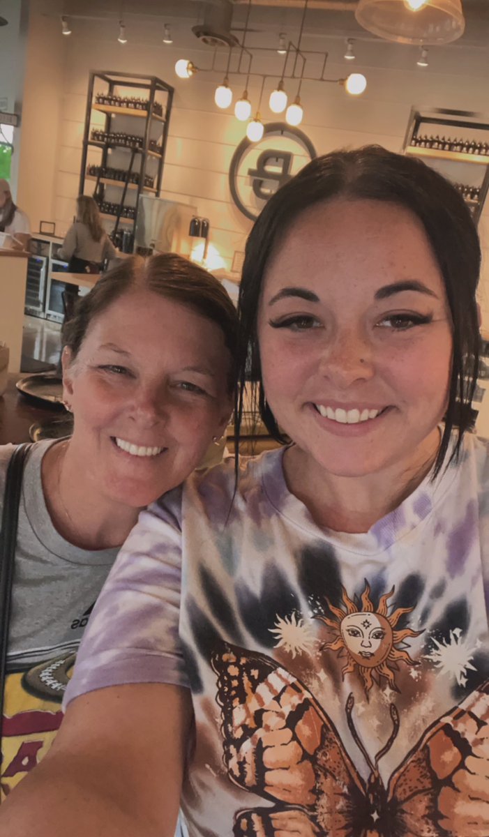 JuliaMarieHole's tweet photo. Happy Birthday, Mom!! I love you to pieces 🥰💜🫶🏼😘 @HoleAngela https://t.co/nseyDSBj2w