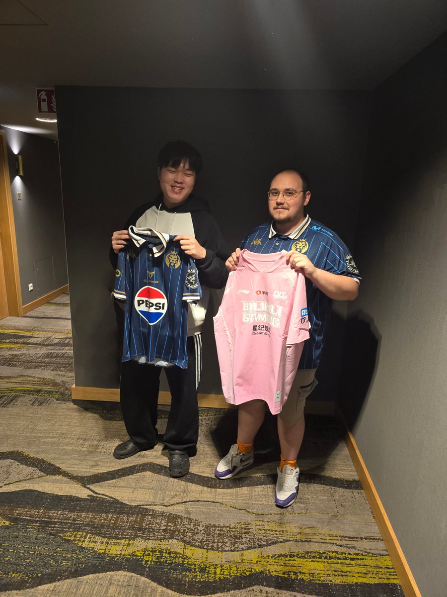 Al final le hemos convencido de que la Nidalee Top es meta 🤝