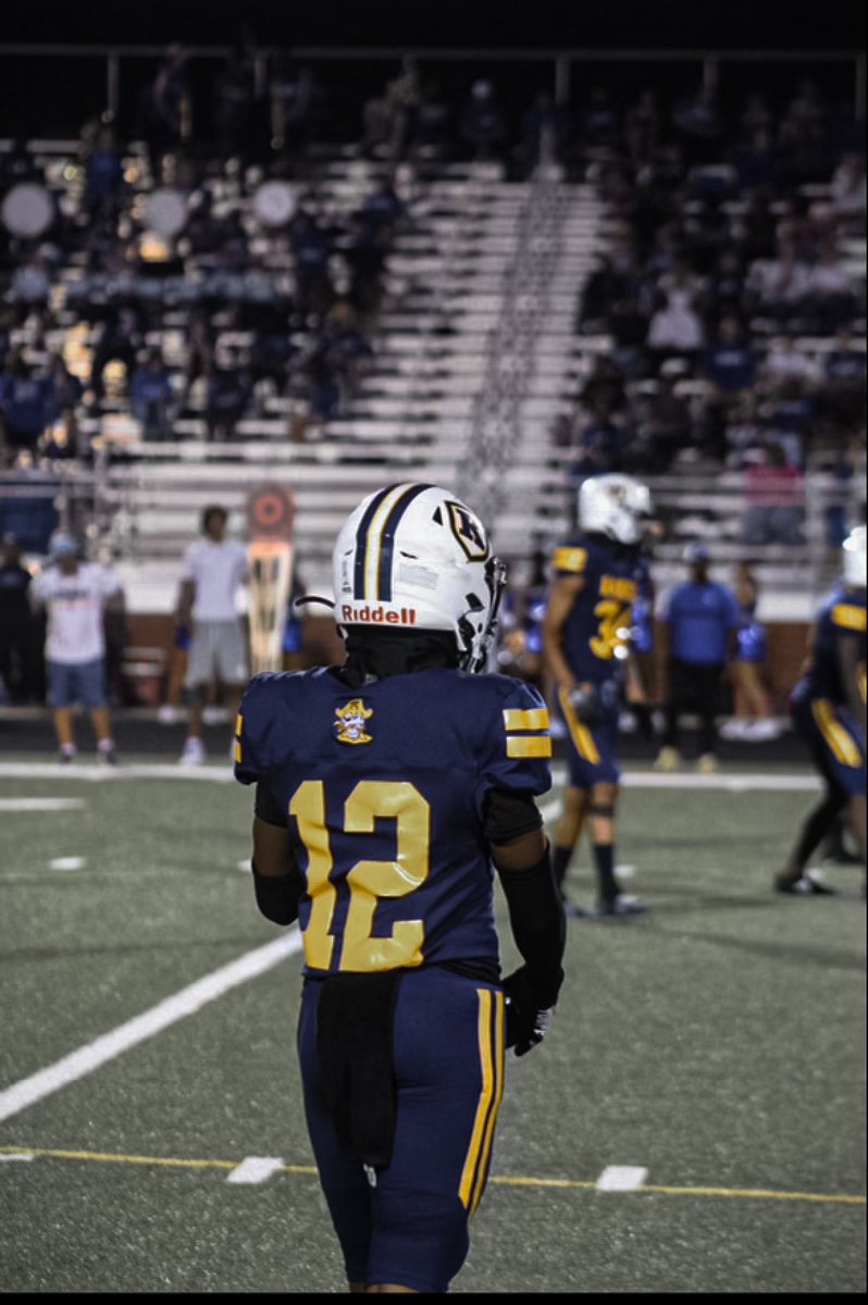 _12donis's tweet photo. Mid season Highlights ‼️
@CoachJGortman 
@WJKeenan_FB 
https://t.co/pcUD4Y2FMm https://t.co/hdujGBeIxS