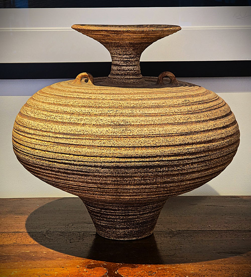 metadadaist's tweet photo. New in stock is this magnificent monumental vase by Waistel Cooper (1921-2003). 

DM or email tim@timwilliamsfineart.com for further information. 

#waistelcooper #modernbritishart #modernart #britishartist #exmoor #culbone #studiopottery #studioceramics #ceramics #pottery https://t.co/xOiFO9Z8Ui