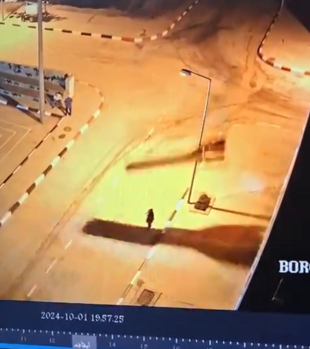 restitutorII's tweet photo. 🇮🇱🇮🇷🇵🇸
Cisjordanie: Le Palestinien est mort à cause de la chute d’un débris de missile balistique iranien.

C'est le seul mort répertorié de l'attaque iranienne pour l'instant.
https://t.co/pWz4sPBHO2 https://t.co/wU4KE1weDF