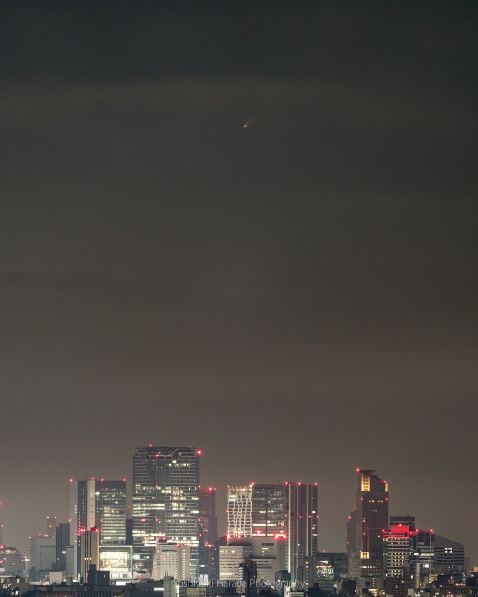 都内のビル群と紫金山・アトラス彗星
さきほど撮影