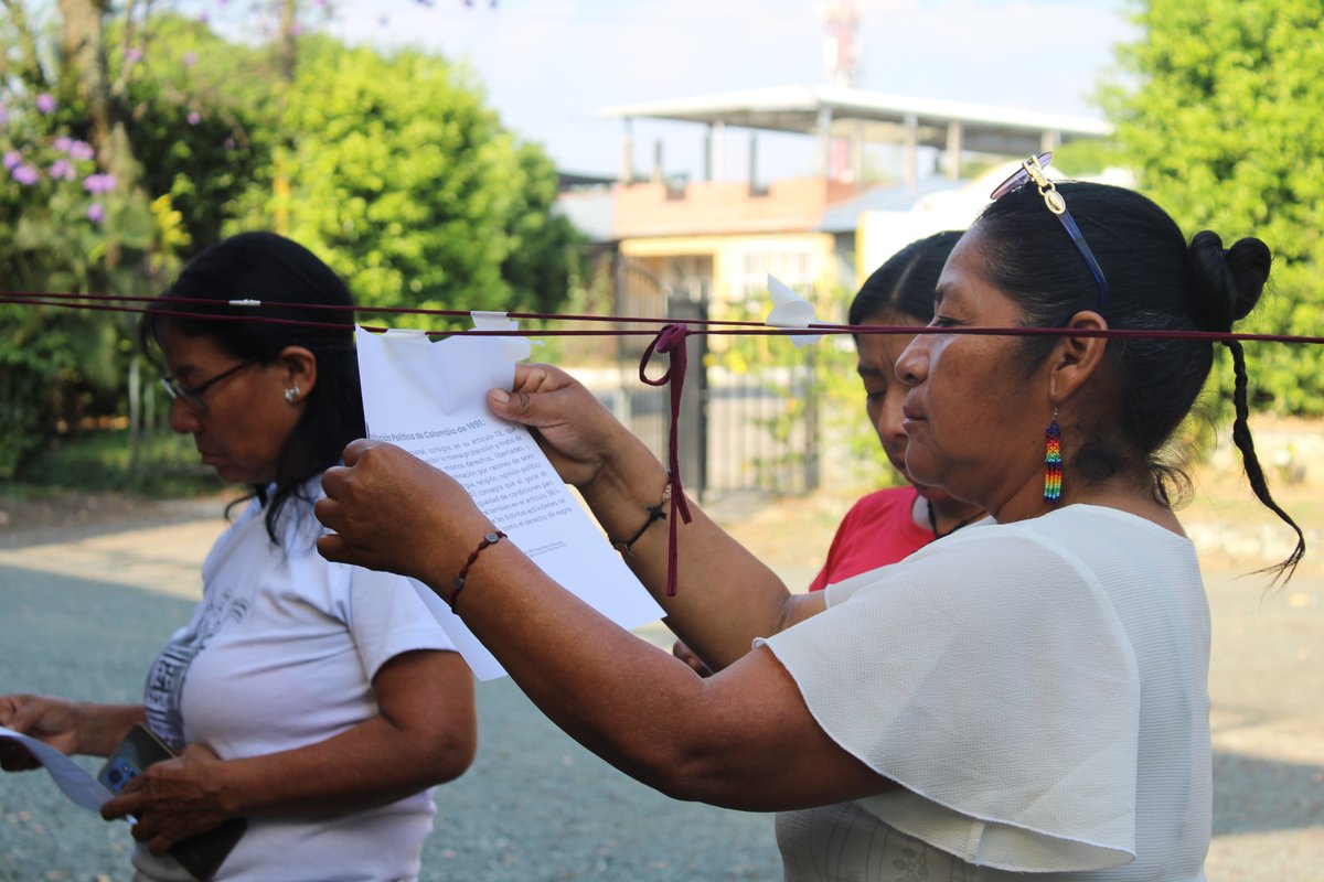 RutaPacificaM's tweet photo. En la Escuela Trenzando Saberes y Poderes en el norte del Cauca, apropiamos los mecanismos de exigibilidad de derechos, incluyendo el marco normativo para la prevención y protección de las lideresas y defensoras de derechos humanos.
#InspiraPaz https://t.co/m9eBPCyny9