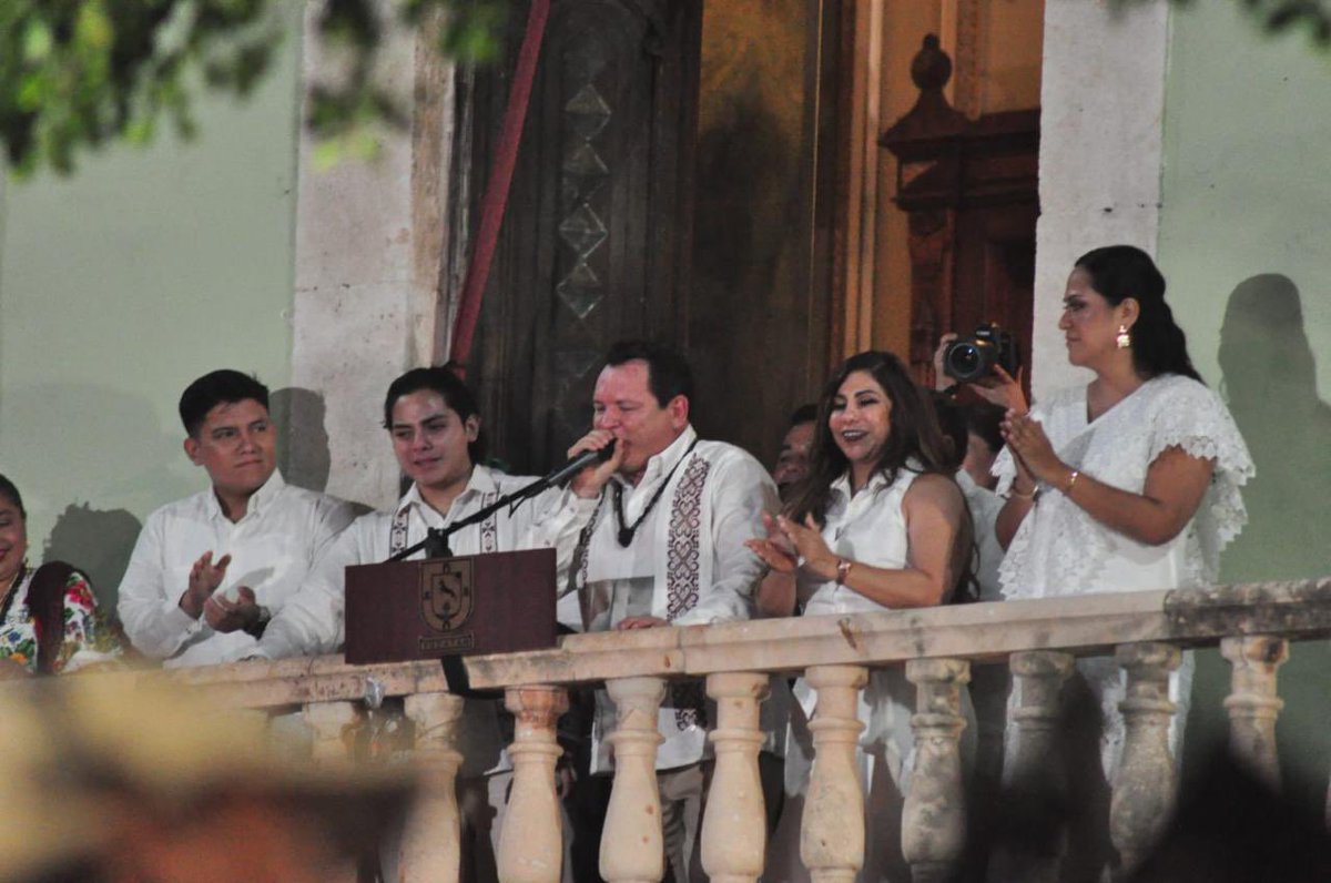 Hoy es un día histórico para Yucatán, hoy es el inicio de la transformación que durante tantos años el pueblo anheló, me siento profundamente feliz, honrada y comprometida, agradecida por la oportunidad de ser parte de este renacimiento maya con nuestro gobernador <a href="/huachodiazmena/">Joaquín Díaz Mena</a>