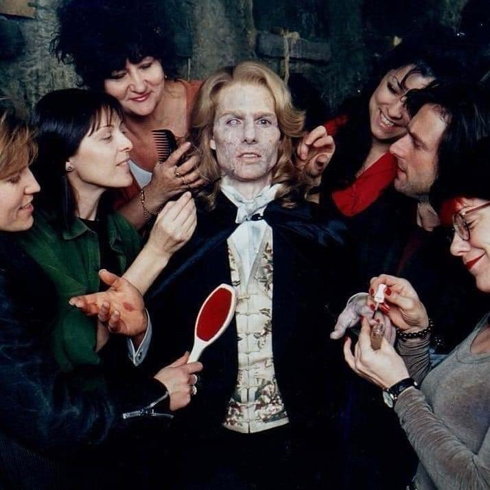TheCinesthetic's tweet photo. Tom Cruise in the makeup chair as Lestat de Lioncourt behind the scenes of Interview with the Vampire, 1994. https://t.co/X6xkf00n5W