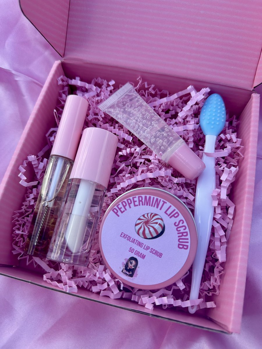 GmzCollections's tweet photo. the ultimate beauty bundles 🎀

♡ x1 lash/brow growth serum

♡ x1 lip hydrator 

♡ x1 lip gloss

♡ x1 on the go gloss

♡ x1 exfoliating lip sugar scrub 

♡ x1 exfoliating lip brush 

shop here: https://t.co/9qjBrq31II https://t.co/LLwVyAcETv