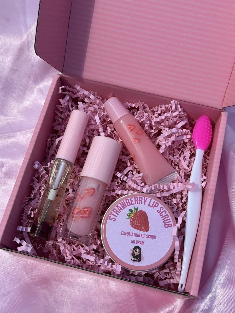 GmzCollections's tweet photo. the ultimate beauty bundles 🎀

♡ x1 lash/brow growth serum

♡ x1 lip hydrator 

♡ x1 lip gloss

♡ x1 on the go gloss

♡ x1 exfoliating lip sugar scrub 

♡ x1 exfoliating lip brush 

shop here: https://t.co/9qjBrq31II https://t.co/LLwVyAcETv