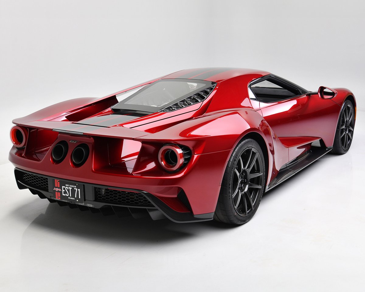 Barrett_Jackson's tweet image. Buckle up, because this 2019 @Ford GT is selling with No Reserve at the #Scottsdale Fall Auction! Powered by a 3.5-liter #EcoBoost V6 and 7-speed dual-clutch automatic transmission, this GT is ready to find a new home. 

Read more: bit.ly/AZ24TW-Race-Br…