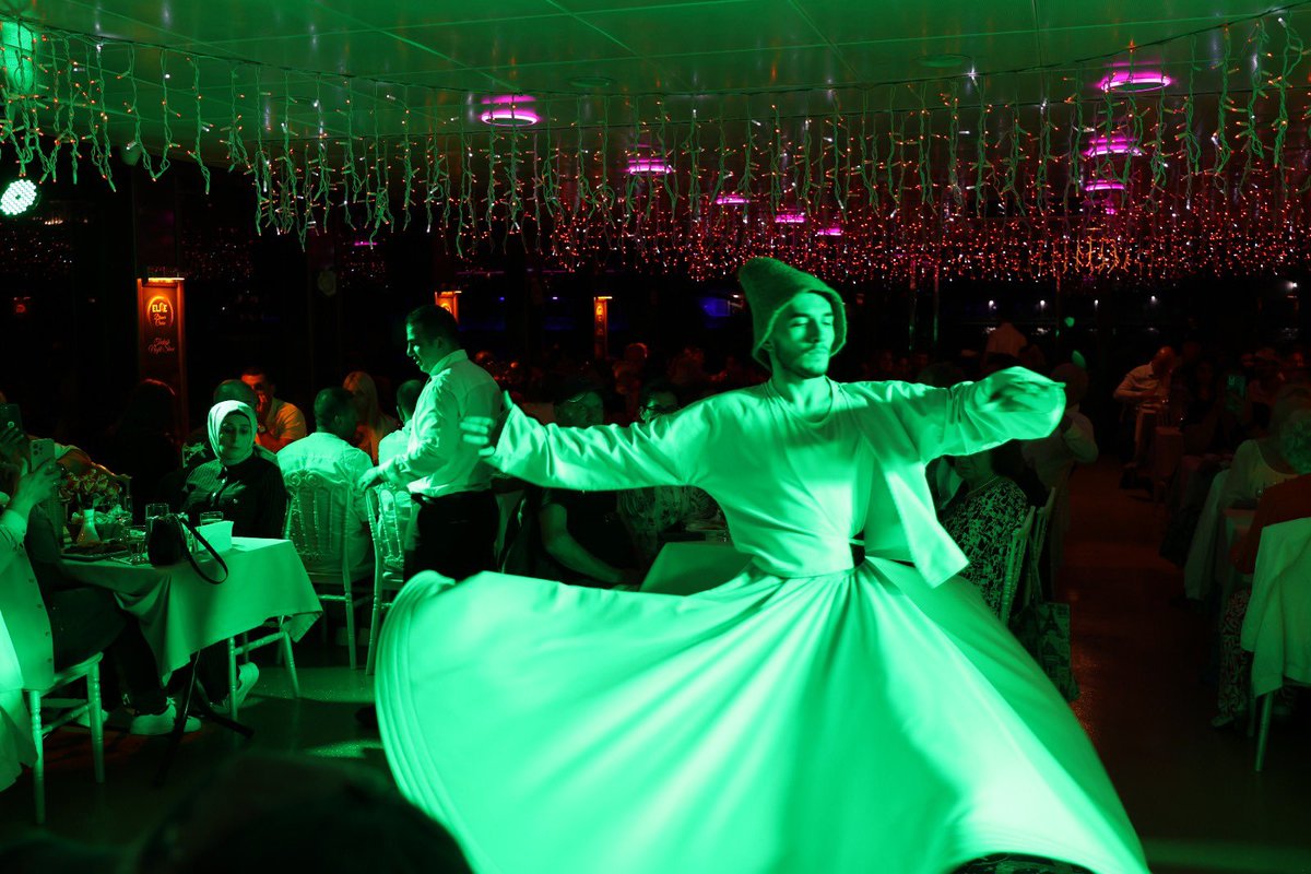 Turizm sektöründe daha etkili olabilme adına ülkemizi tanıtmaya devam ediyoruz.
8 gün sürecek olan; İstanbul, Kapadokya, Hattuşa, Zile ve Tokat Eğitim &amp; Tanıtım turumuz başladı.