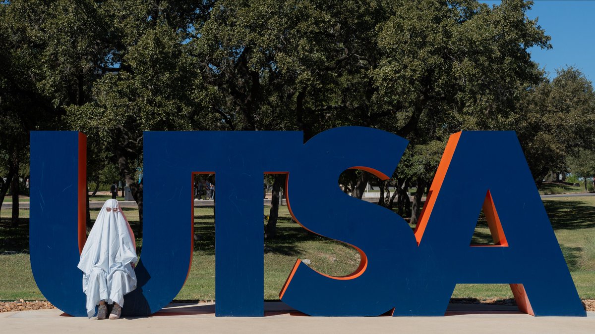 UTSA's tweet photo. It's spooky season, y'all 👻 

#UTSA https://t.co/fcnr4X192t