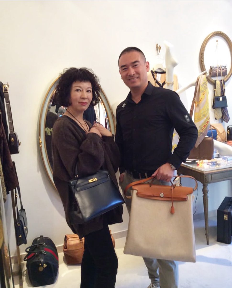 VINTAGEPARISFR's tweet photo. Browse in https://t.co/377Xc5YYMB or shop in Paris 💕 https://t.co/5PzLq2GSRS