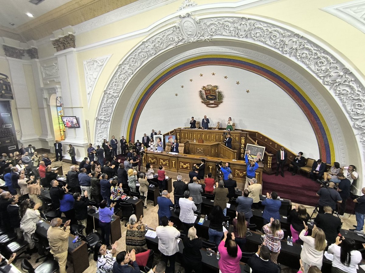 #01Oct || Presidente de la AN, diputado Jorge Rodríguez, anuncia iniciativa para que sean revisadas todas las Leyes electorales existentes en Venezuela, con el fin único de que sean actualizadas y destinadas a la protección del pueblo y derrumben los fraudes de la Ley".