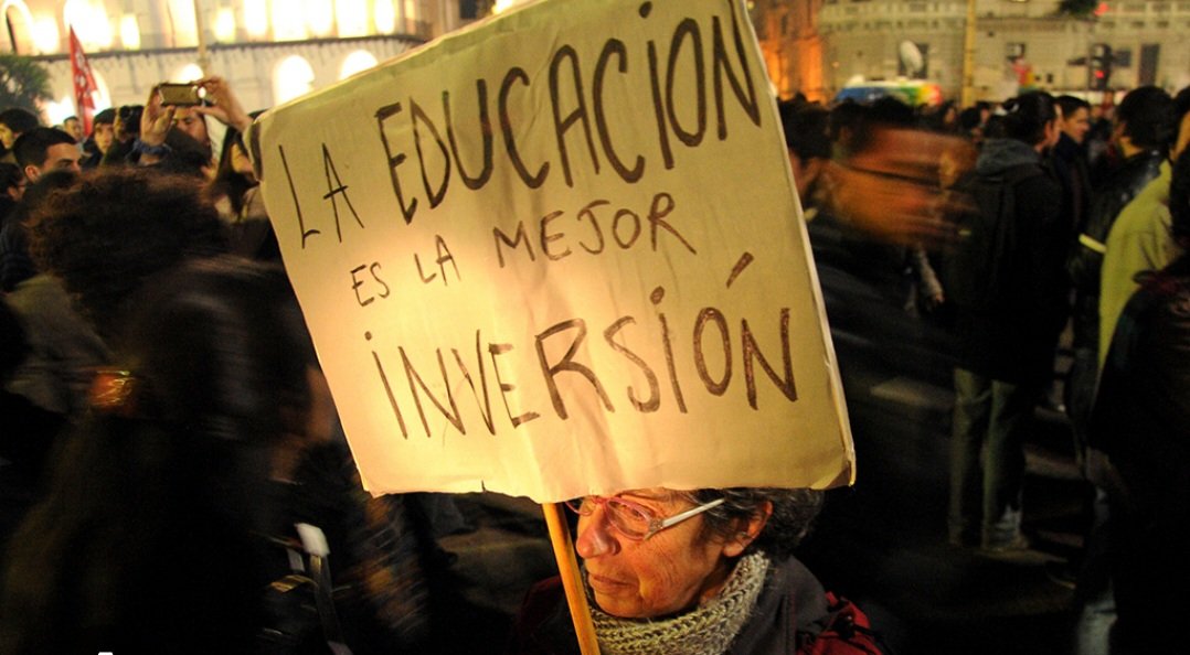 vaneromano77's tweet photo. Mañana todos al Congreso!!!#MarchaFederalUniversitaria
#NoAlVeto
Y nunca dejemos morir estas joyas. Vamos por más! https://t.co/cCZarni4Zg