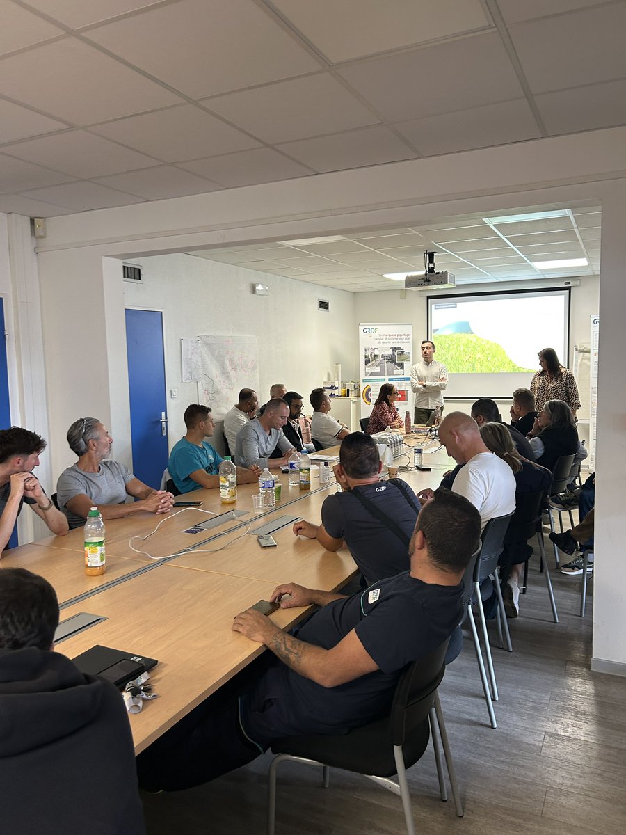 Caroline Massat tweet media