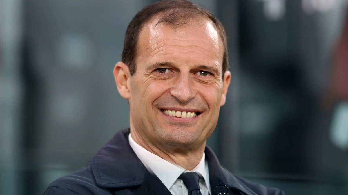 DeadlineDayLive's tweet photo. 🚨 Sir Alex Ferguson has recommended Massimiliano Allegri as his preferred choice to take over at Manchester United.

(Source: Gazzetta dello Sport) https://t.co/jddQDXoMgK