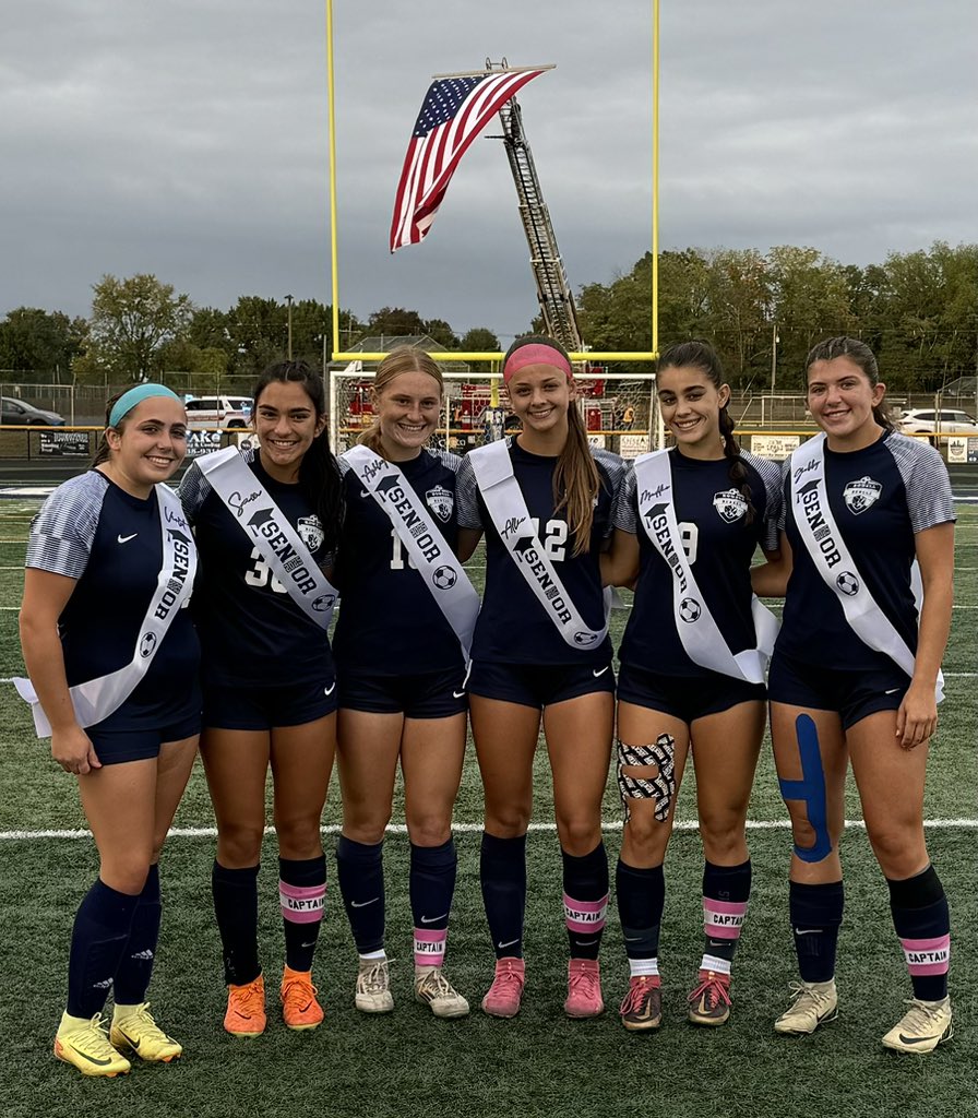HHSRebelSports's tweet photo. Congratulations 🎈🎉 SENIORS 
Howell girls soccer hosting Pinelands 
Final Score 
Howell 6  Pinelands 0
YES MA’AM!!! https://t.co/Zx53hKqhVd