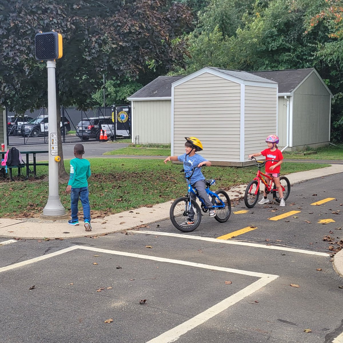 missawalter's tweet photo. A perfect day to visit Safety Town! @HTSD_YardHts #HTSDPride https://t.co/qks2L9NG4o