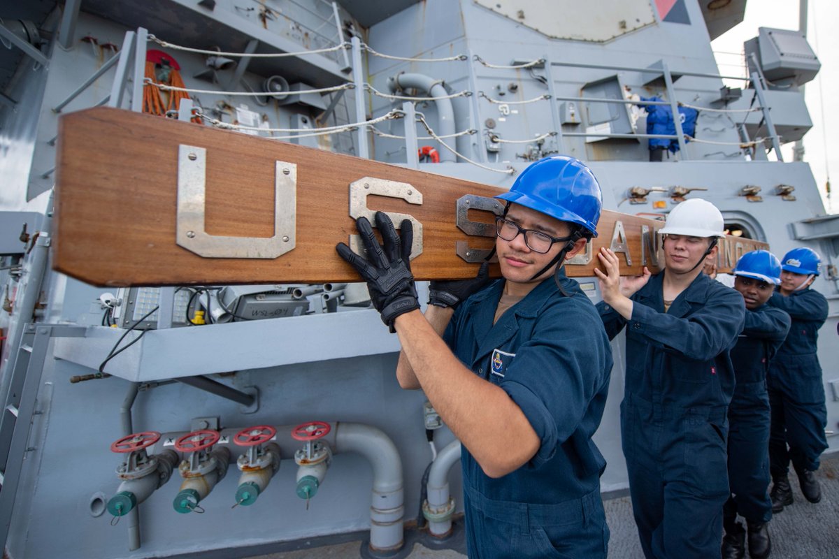 U.S. Navy tweet media