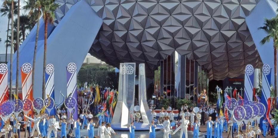 HistoryAtDisney's tweet image. Today we also celebrate the 42nd birthday of EPCOT Center and the beginning of the 21st Century!