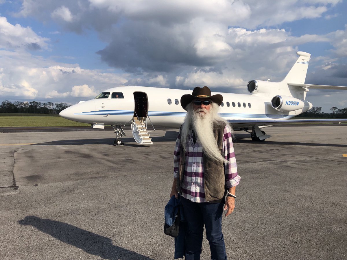 Oak Ridge Boys Flying to Saratoga, Wyoming to Brush Creek Ranch this afternoon Singing Tonight ⁦<a href="/oakridgeboys/">The Oak Ridge Boys</a>⁩ Giddy Up Oom Papa