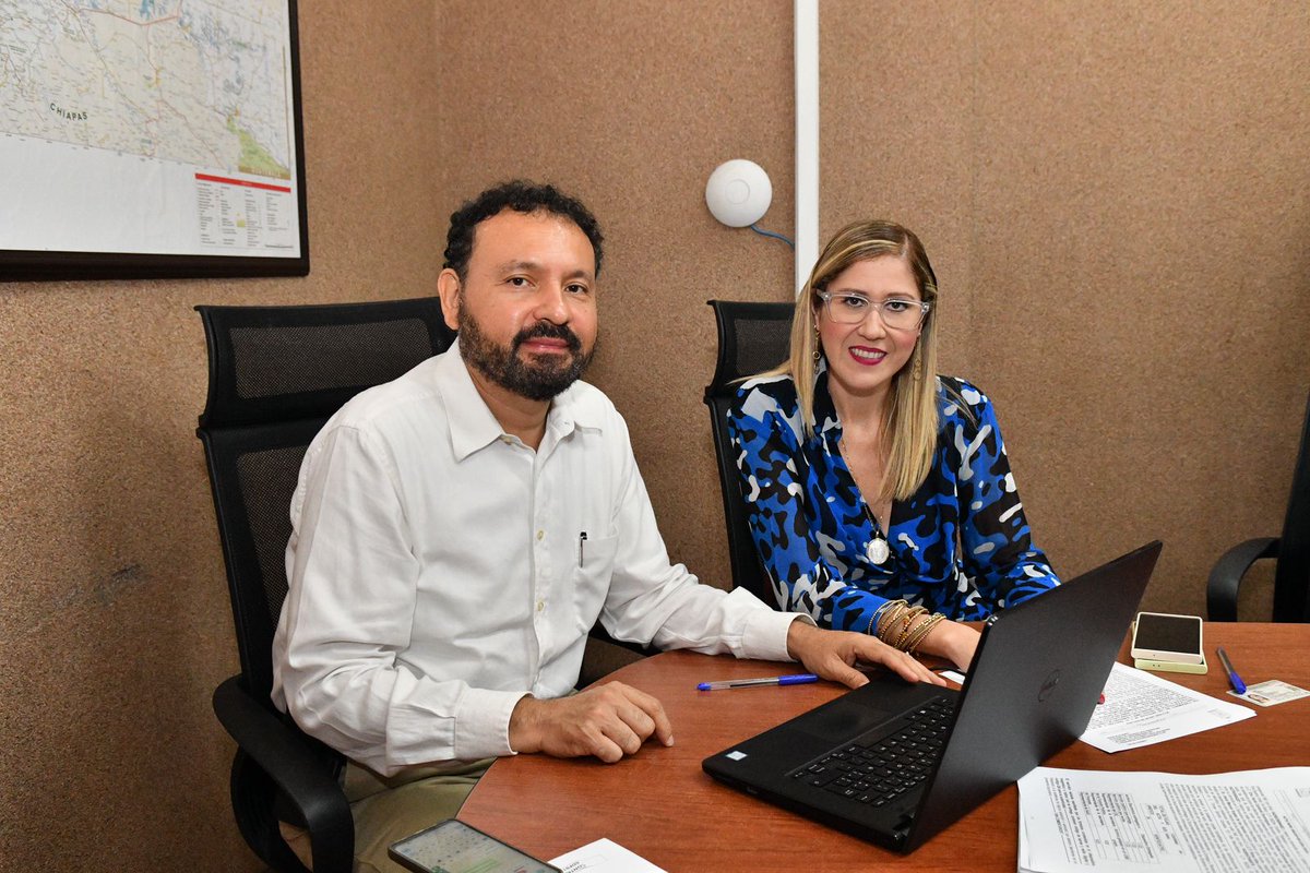 Gobdetabasco's tweet photo. Esta mañana se realizó la Entrega – Recepción de la Coordinación de Asuntos Jurídicos del Gobierno de Tabasco, donde asumió como titular Jesús Manuel Argáez de los Santos.  Los trabajos fueron encabezados con la ex titular de la dependencia, Karla Cantoral Domínguez. https://t.co/3iv4ouFuqa