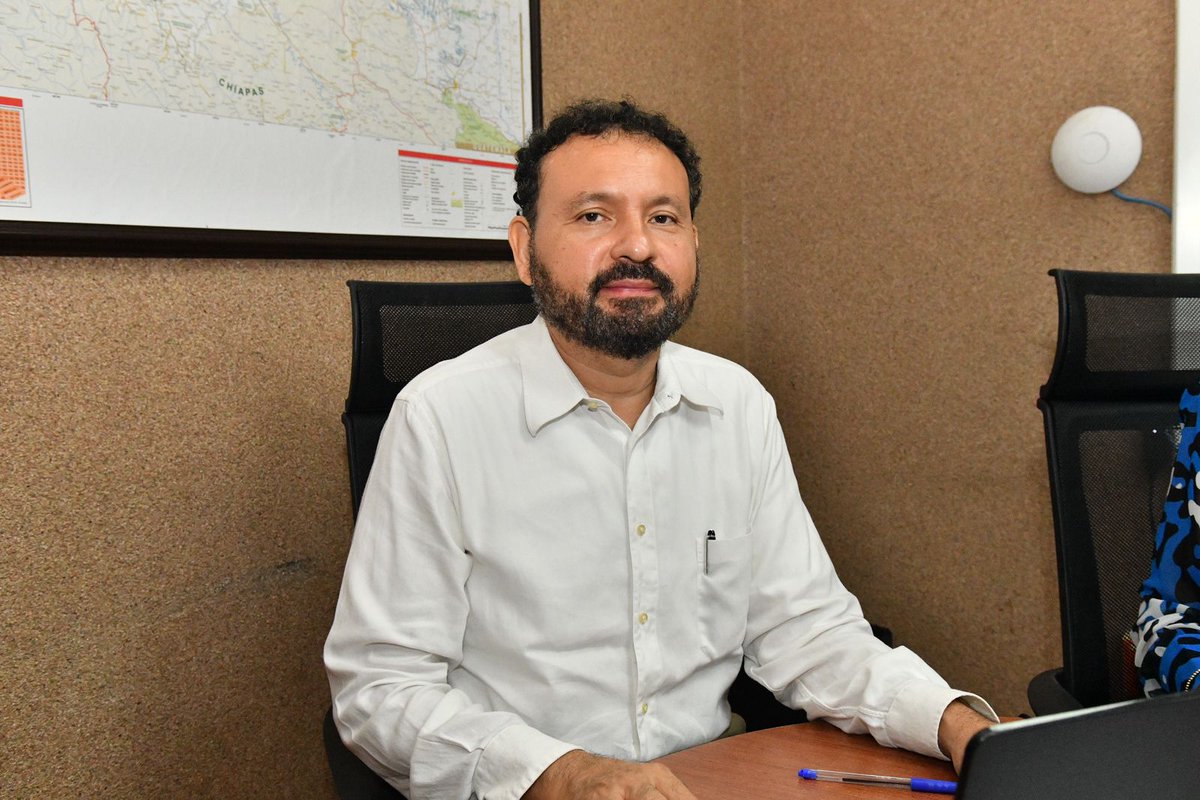 Gobdetabasco's tweet photo. Esta mañana se realizó la Entrega – Recepción de la Coordinación de Asuntos Jurídicos del Gobierno de Tabasco, donde asumió como titular Jesús Manuel Argáez de los Santos.  Los trabajos fueron encabezados con la ex titular de la dependencia, Karla Cantoral Domínguez. https://t.co/3iv4ouFuqa