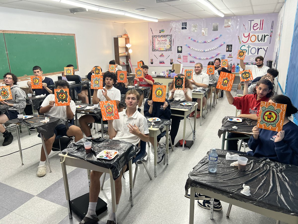 MsLeonetti_16's tweet photo. For Truth and Reconciliation week, my Grade 11 NBE3C Period 2 and 3 English classes had an amazing opportunity to participate in an online painting session with Anishinabek artist Moses Lunham. The finished products turned out so great! 🧡🎨🐢 @HolyNamesCHS @WECDSB https://t.co/6ZF03pRmWb