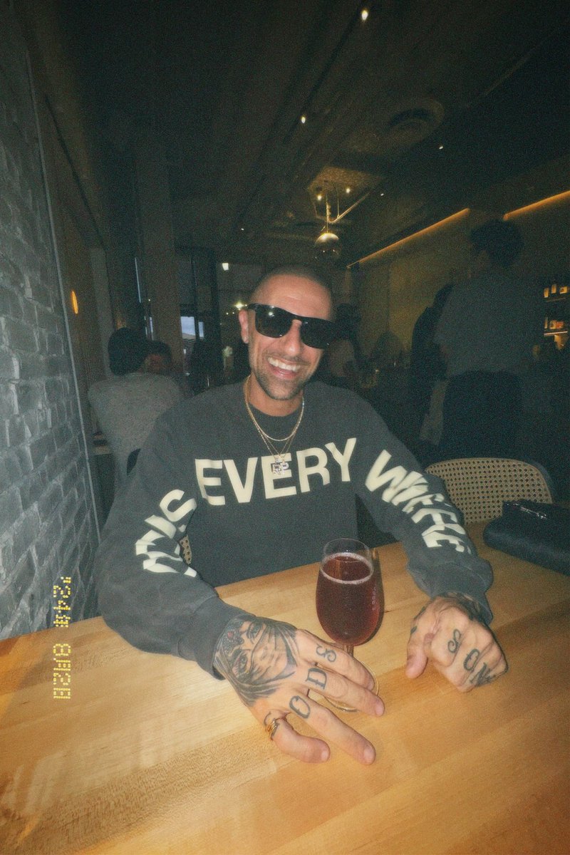 unkonfined's tweet photo. There’s a lot of sadness in the world right now.

It’s easy to let it consume you.

Don’t forget to take a break and smile.

Are you prioritizing your mental health? https://t.co/uzssN9W7oN