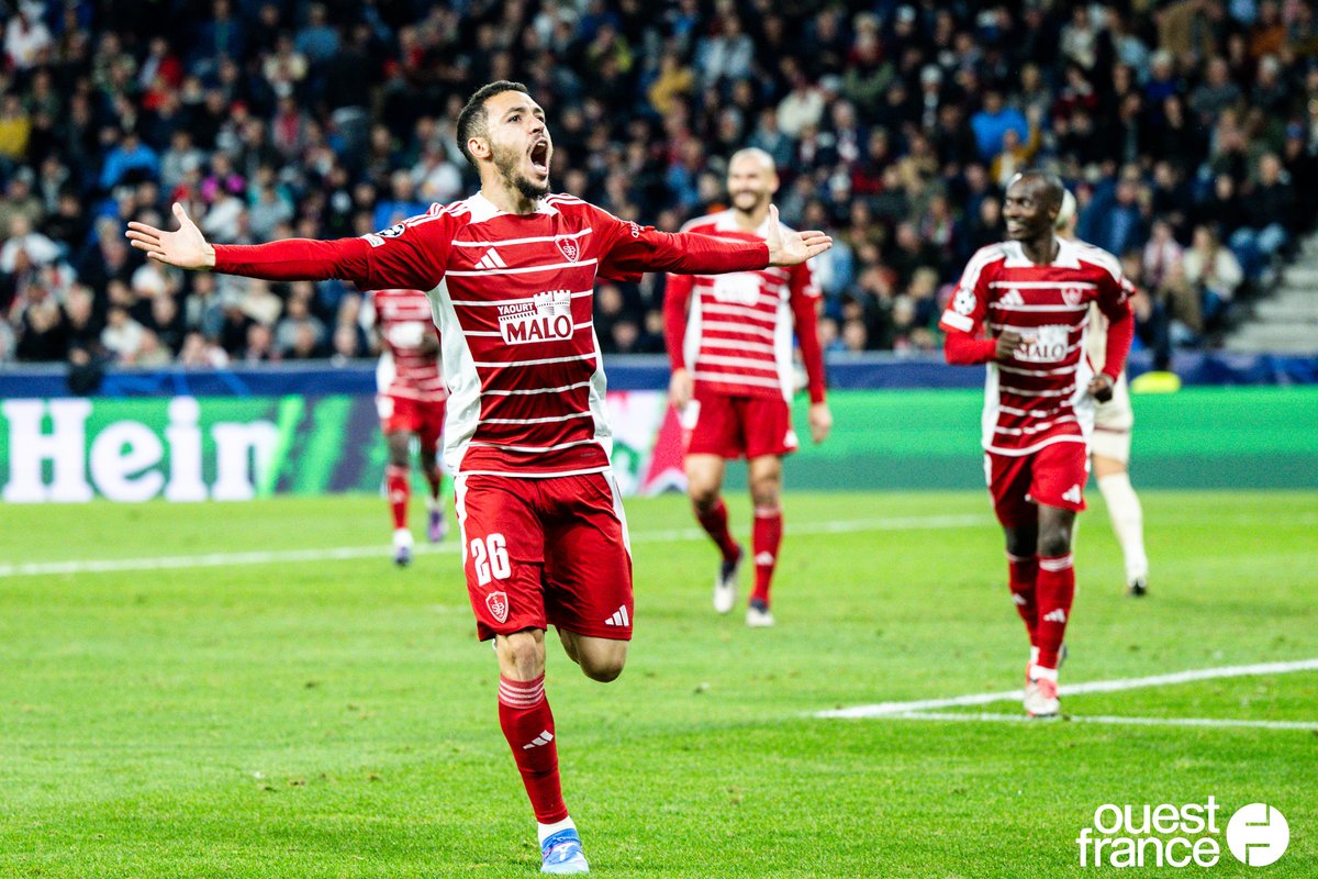 ⚽️ 01.10.2024 - Le Stade Brestois 29 l'emporte 4-0 face au RB Salzbourg, en Autriche. 

24' Abdallah Sima
66' Mahdi Camara
70' Abdallah Sima
75' Mathias Pereira Lage

📸 Pour <a href="/OuestFrance29/">Ouest-France 29</a> <a href="/sports_ouest/">Ouest-France Sports</a> en Autriche
#SALSB29 #SALBRE #Brest