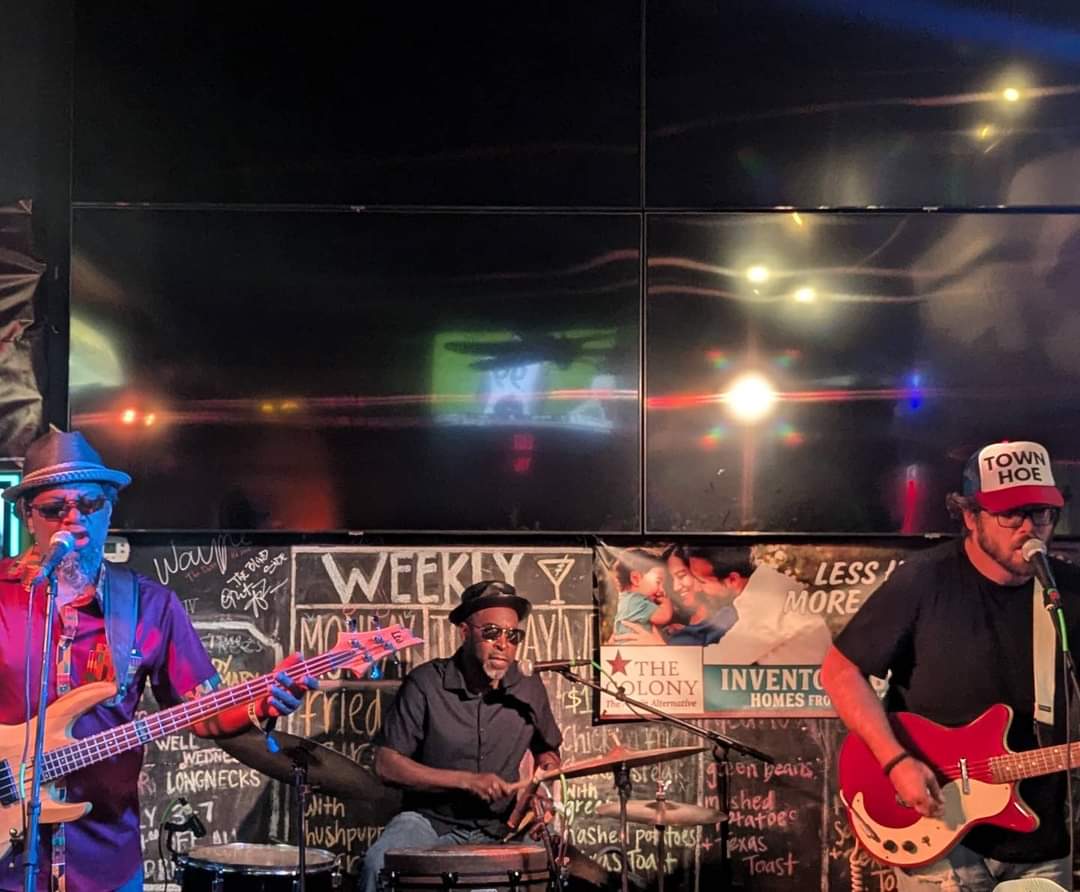 Thanks to everyone who came out for the Bastrop Music Festival! Thanks to Matt and the guys at Meshed Up Productions, Old Town, for hosting us and Becki Womble for the hospitality!  

#bastropmusicfestival 
#oldtown #bastroptx #chubbyknucklechoir