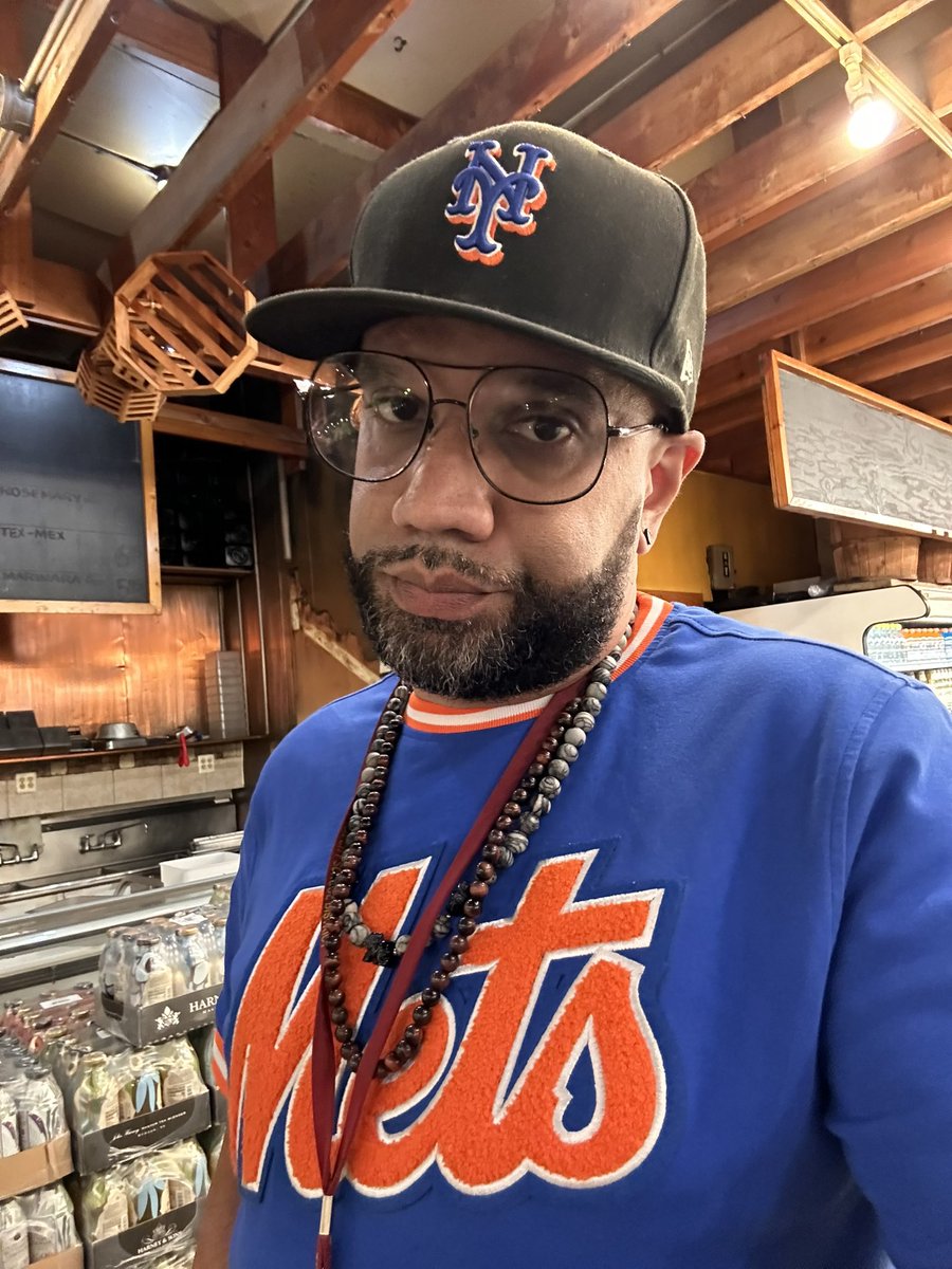 TwinLenses's tweet image. Catching looks at work all day today! Got some congrats too tho…Just pickin up “Linner” before another filming of the BOE tonight in MV. I’ll be watching on my IPAD behind the camera tho. #LFGM @Mets #weinhere