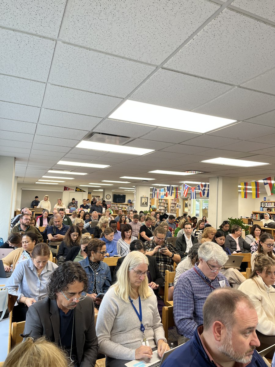 #MSAOnTheGround : Thank you Superintendent Joseph Vorbach &amp; the Catholic Diocese of Arlington for having us host four (4) AI workshops at their annual Diocesan PP Day gathering for 1000+ teachers and school leaders! We love spreading the word about the transformative power of AI!
