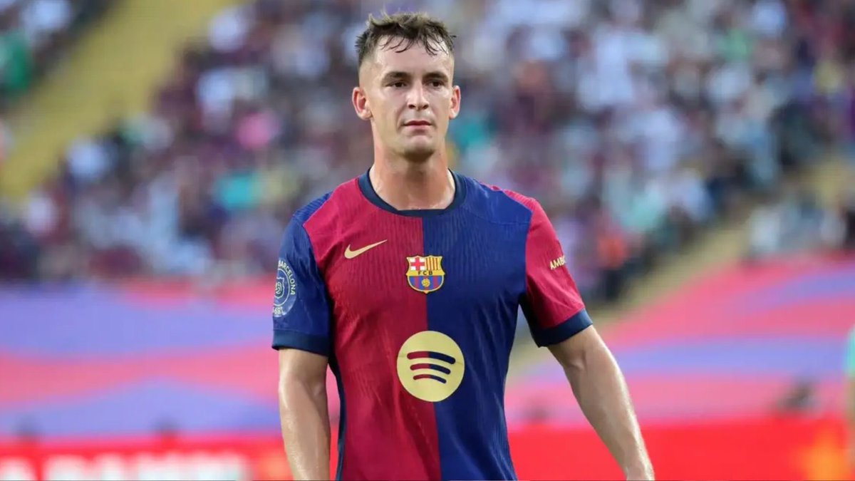 Casado controlling a game is just exciting to watch. 

How he demands for the ball, instructs his teammates, distributes the ball and orchestrates play, beautiful stuff. 

Our future captain ! 💙❤️