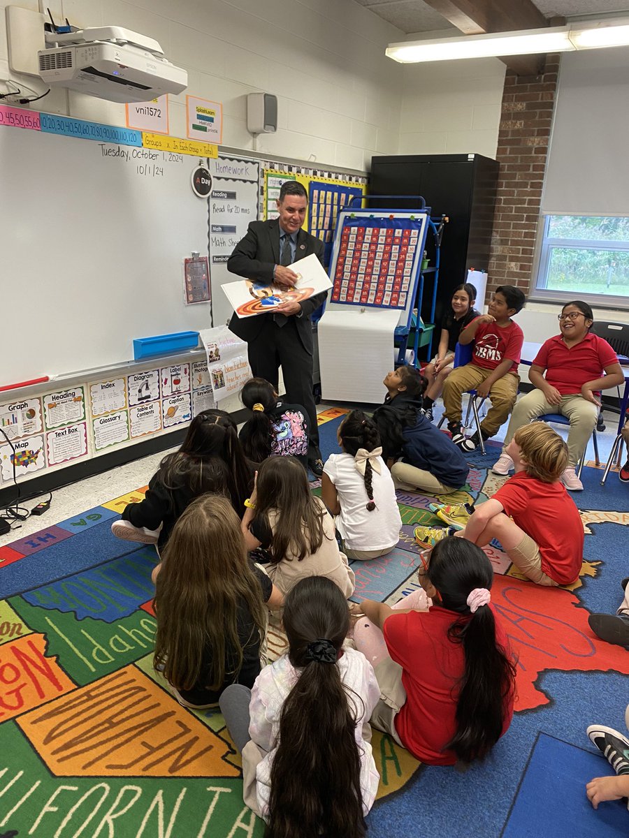 Thank you <a href="/RedBankSup/">Dr. Jared Rumage</a> for reading to our class today. We had the best time!@SVanSickle12 <a href="/rbpsEAGLES/">Red Bank Primary</a>