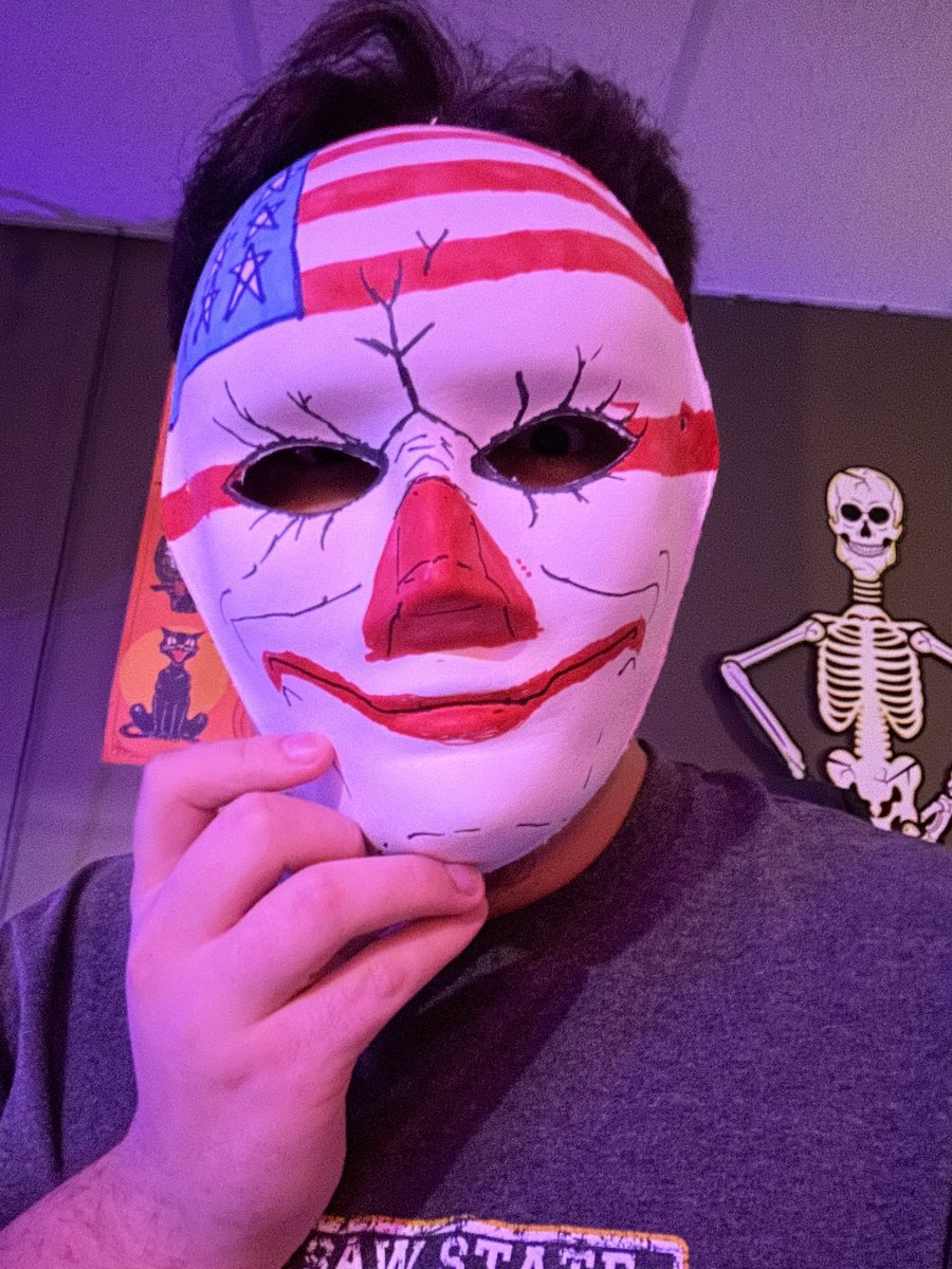 KingSeth64's tweet photo. @PAYDAYGame Not having Jacket in PD3, it’s like PD3 not having an offline mode... oh wait…

Anyways you like my $1 Dallas Mask? https://t.co/mi0j5kRC0o