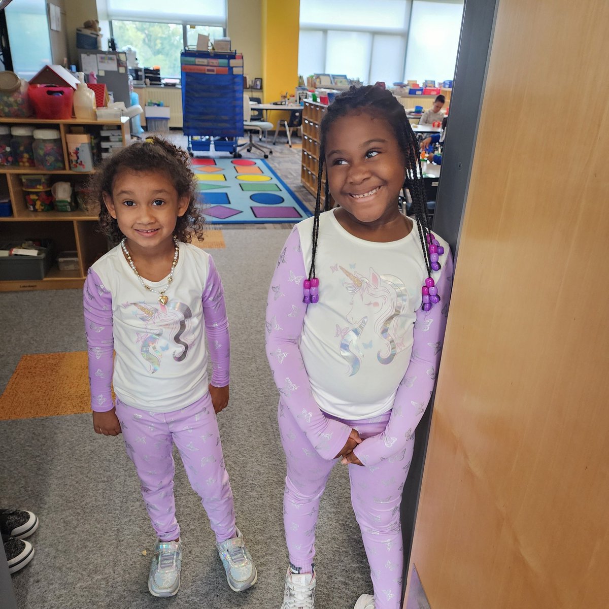_NVanderpool's tweet photo. 1 of 2 Twin Day at MacArthur!! I spy the cutest aspiring principals!! These are the days that make everything bright!❤️ @BinghamtonCSD @PaulVVesci #MacOnBoard #BPatriotProud https://t.co/LVIIGIwOFK