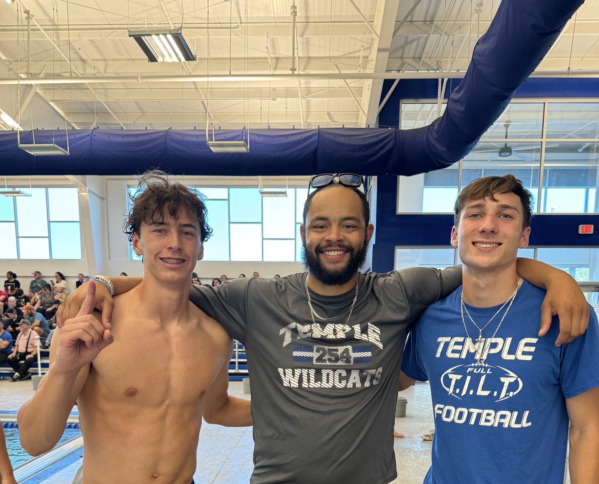 CoachPresident's tweet image. First time for me to have a QB that’s also a swimmer! These two young men support each other on and off the field. I’m very blessed to be around them both everyday. #DBB @ChampMayo_2026 @_kstu