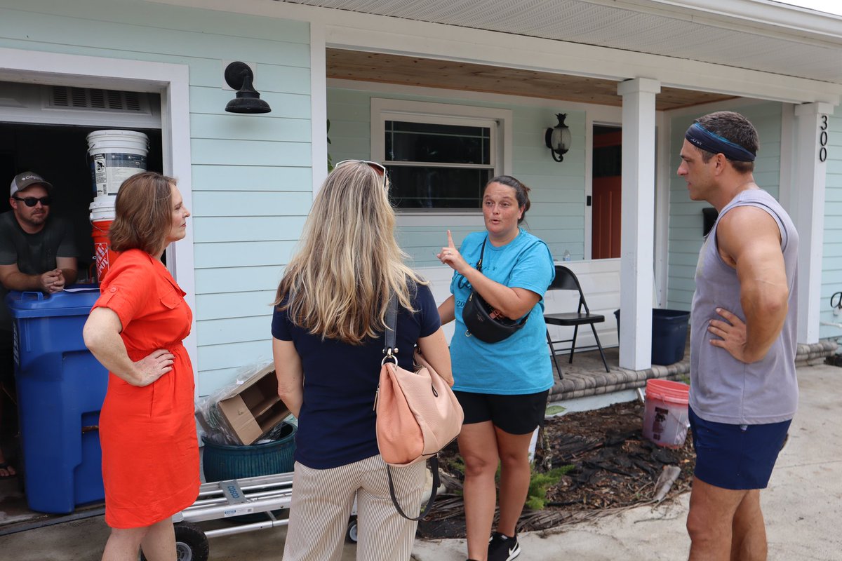 USRepKCastor's tweet photo. My neighbors across the Tampa Bay area are resilient. 

We will get through this together and my team is here for you every step of the way. https://t.co/DMHkd52phH