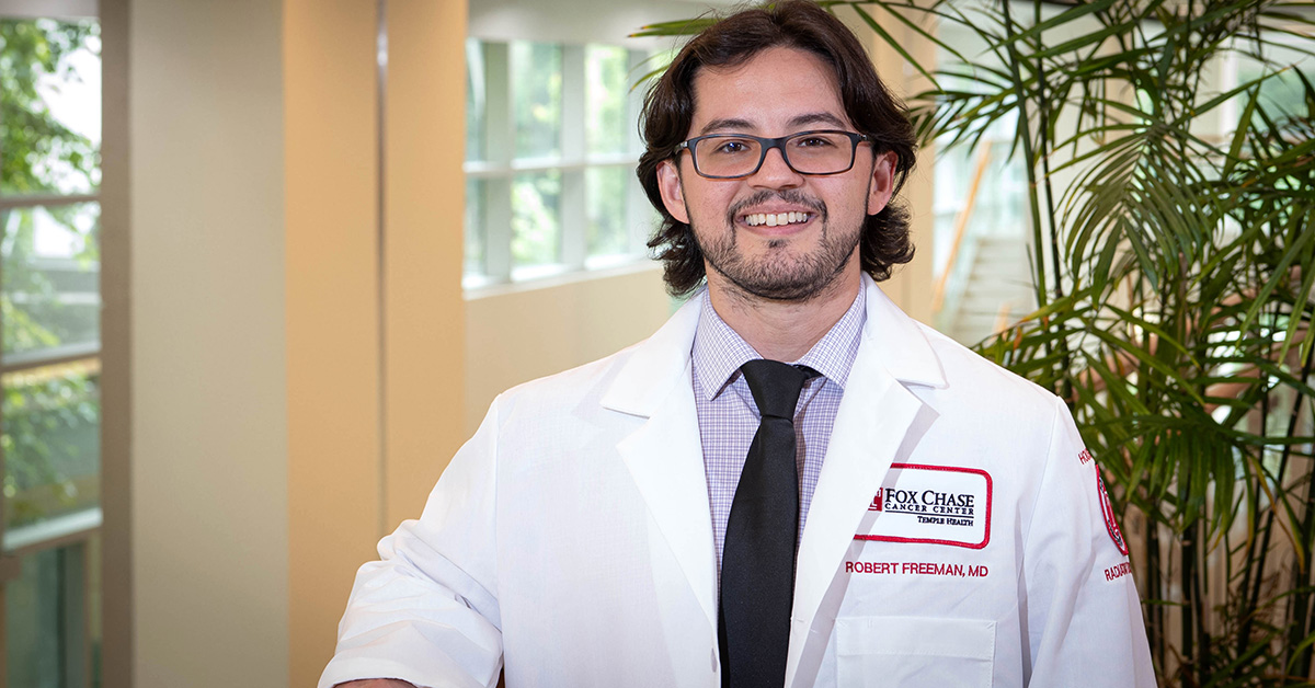 Robert Freeman, MD, a second-year resident at Fox Chase and lead author of a study on adaptive radiation therapy, presented the ART study results yesterday at the American Society for Radiation Oncology (<a href="/ASTRO_org/">ASTRO</a>) Annual Meeting in Washington, D.C.: bit.ly/4gLhj3w