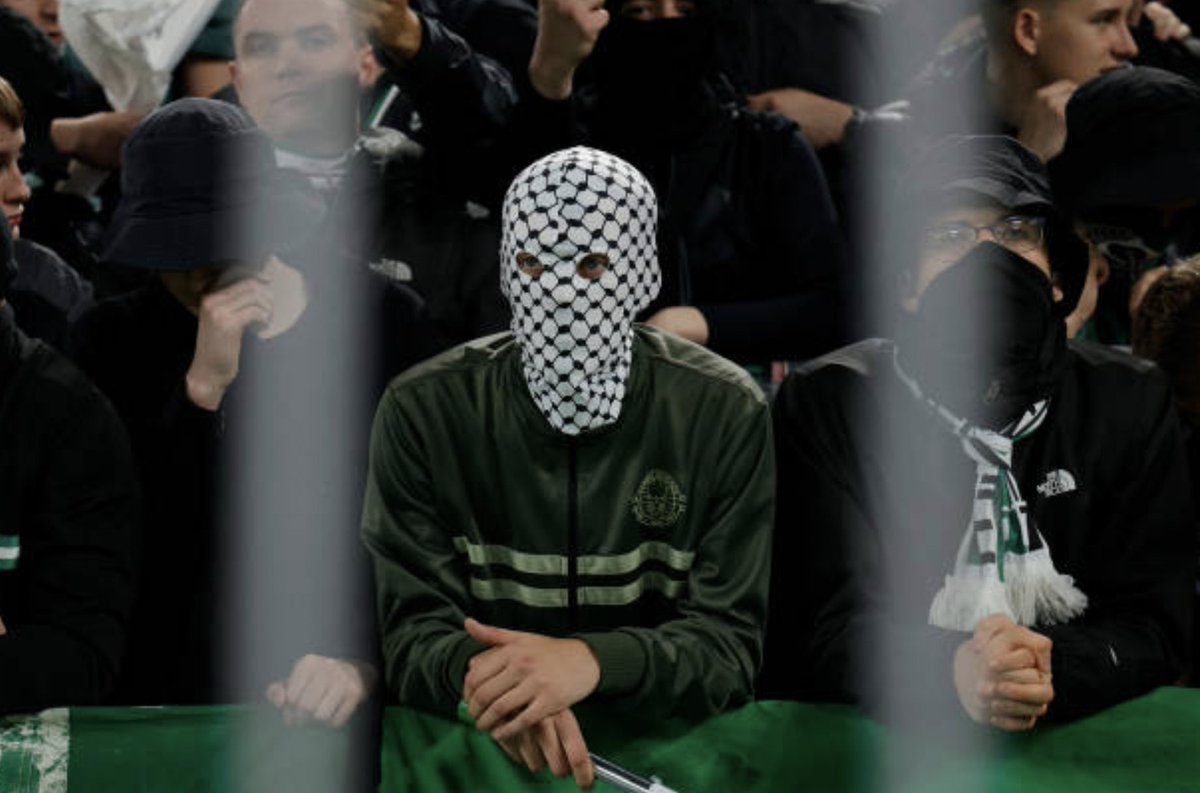 BorxaGC's tweet photo. Green Brigade do Celtic hoxe en Dortmund. Do mellor de Europa! 🇵🇸 https://t.co/uDr6q0MQ2s