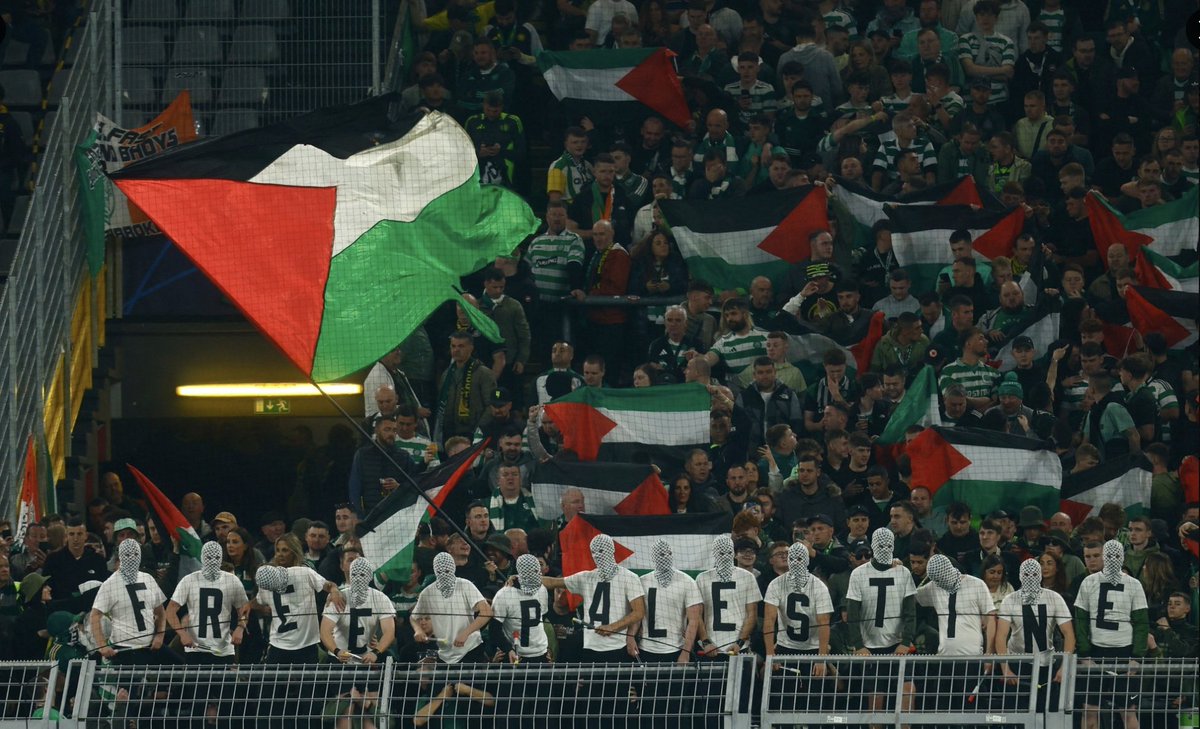 BorxaGC's tweet photo. Green Brigade do Celtic hoxe en Dortmund. Do mellor de Europa! 🇵🇸 https://t.co/uDr6q0MQ2s