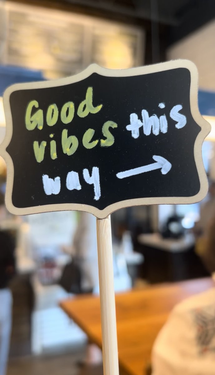 Entering October like...🍂🎃🧡