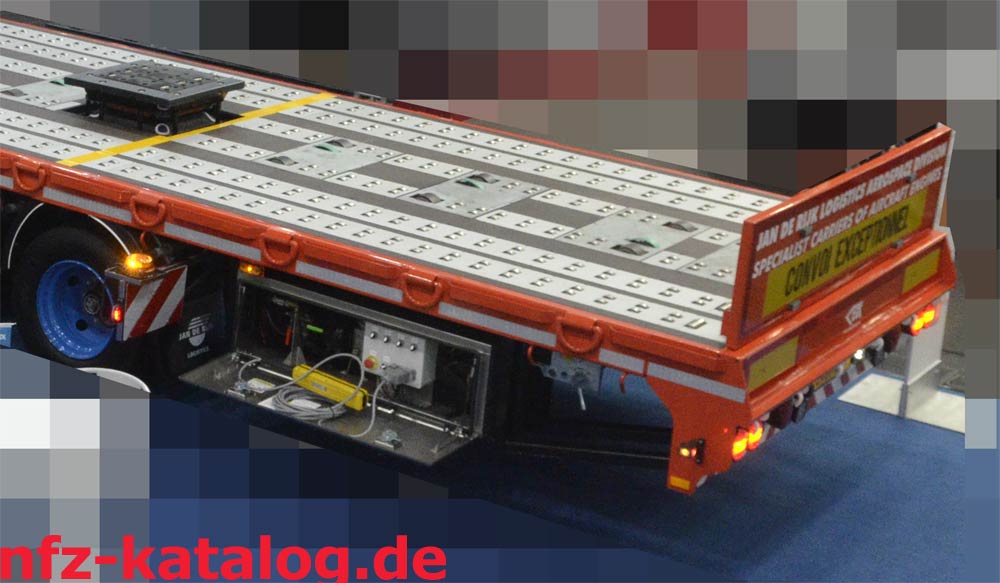 Van Eck presenteerde op de IAA een carrier voor vliegtuigmotoren, hierbij het exemplaar van Jan de Rijk  bedrijfsauto.com/product_Van-Ec… #janderijk #vanecktrailers #transport #trailers #semitrailers <a href="/jdrlogistics/">janderijklogistics</a> <a href="/distritrucks/">distritrucks.com - transport equipment catalogue</a> <a href="/LogistikaBalkan/">Logistika Balkan -- Логистика Балкани</a> <a href="/logistica_org/">Logistica in Italia</a>