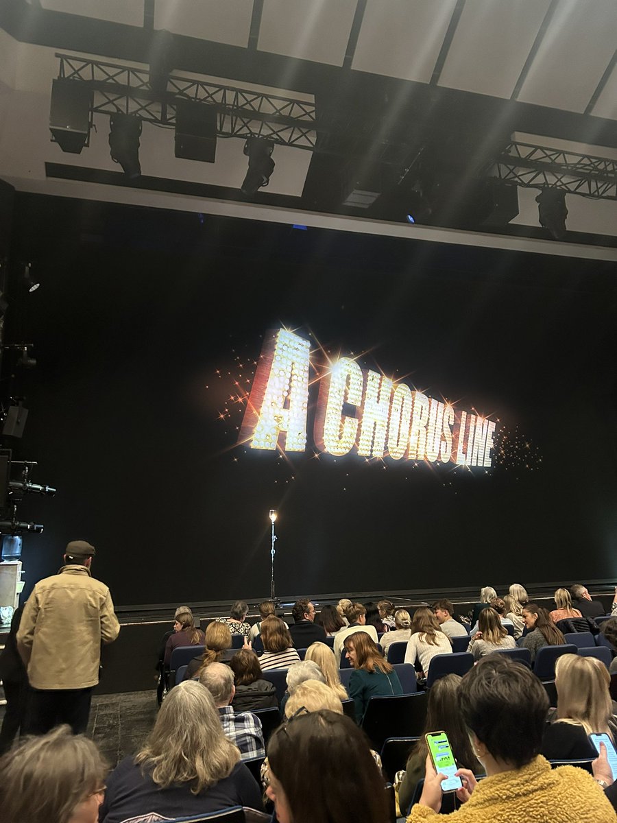 First trip of the academic year, thank you <a href="/wycombeswan/">Wycombe Swan</a> for having us this evening! LOVED it! 👏🏻

<a href="/AChorusLineUK/">A Chorus Line</a>