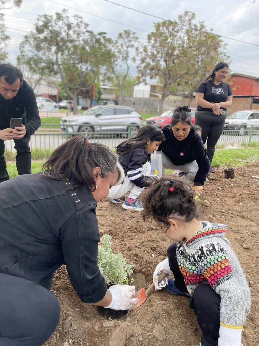 Fundación Junto al Barrio tweet media