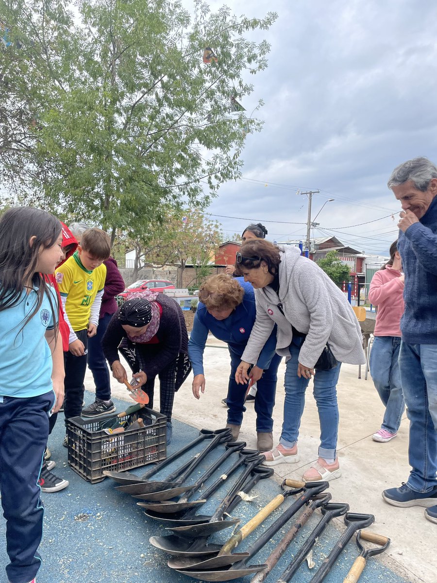 Fundación Junto al Barrio tweet media